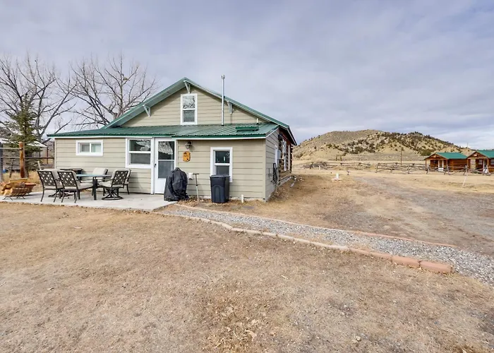 Cattle Ranch In Western Wyoming W/ Grill Meeteetse