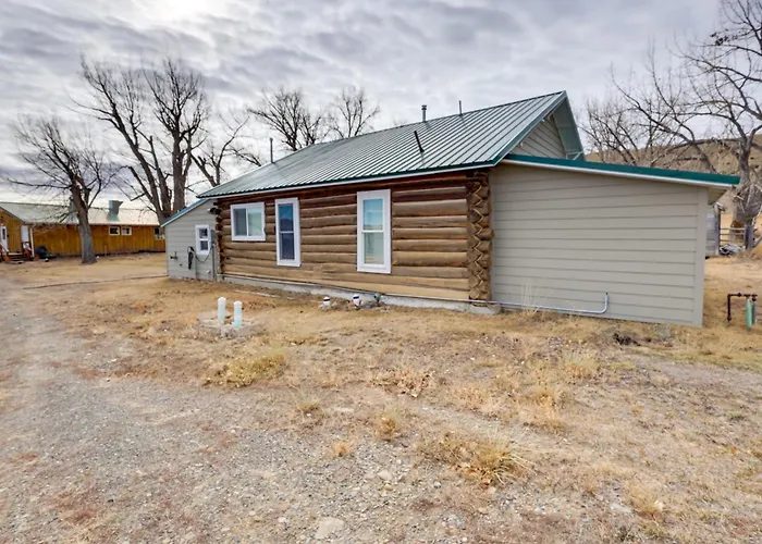 Cattle Ranch In Western Wyoming W/ Grill